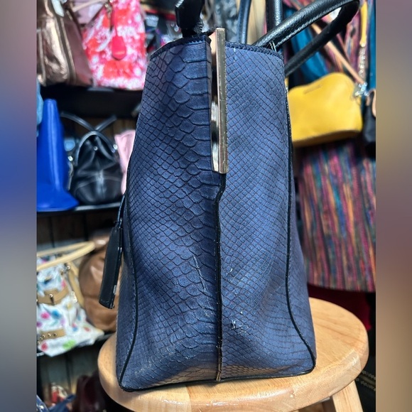 Gianni Bini Blue Croc Embossed Shoulder Bag​​ - Picture 4 of 13